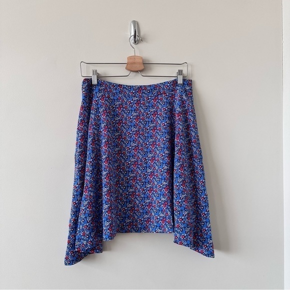 Tommy Hilfiger-Micro Floral Asymmetrical Spring/Summer Skirt (Size:6) - Picture 3 of 9